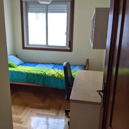 Piso 4 Calle Barcelona * Vigo